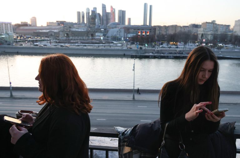 Mobile internet blackouts sweep Moscow, leaving residents feeling 'powerless'