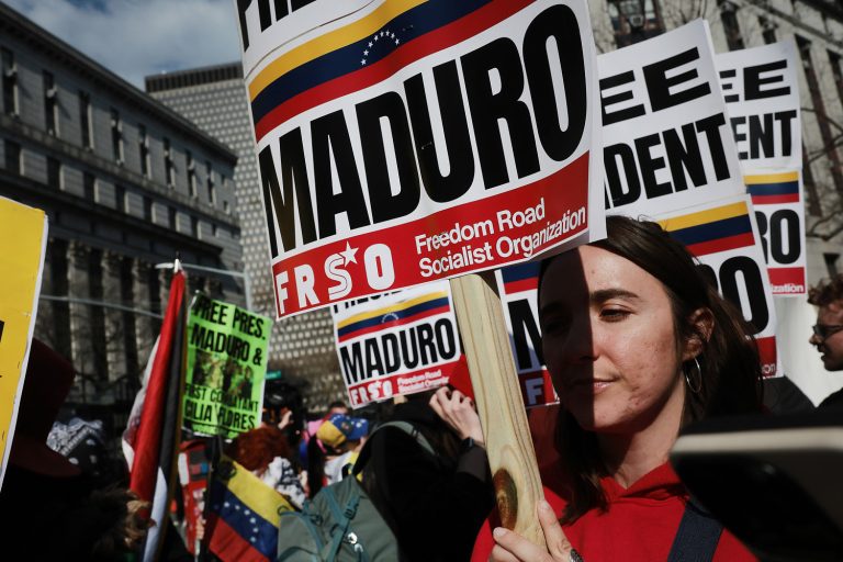 Judge rejects request to dismiss drug trafficking charges against Nicolás Maduro and his wife