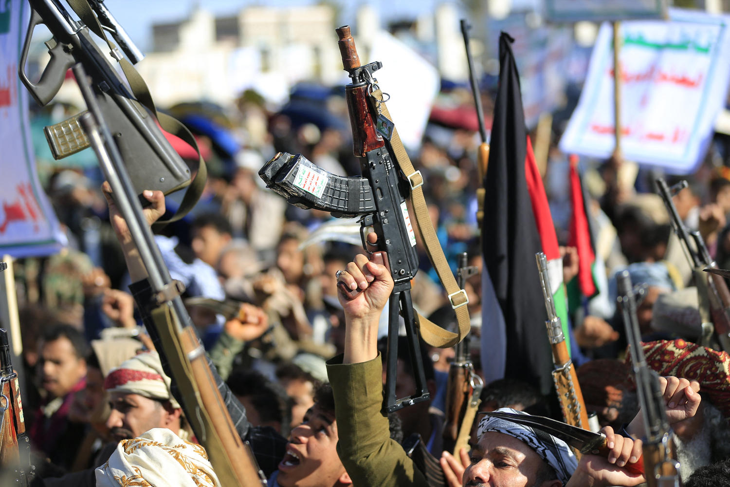 Iran backed Houthis fire missile at Israel from Yemen, risking further escalation