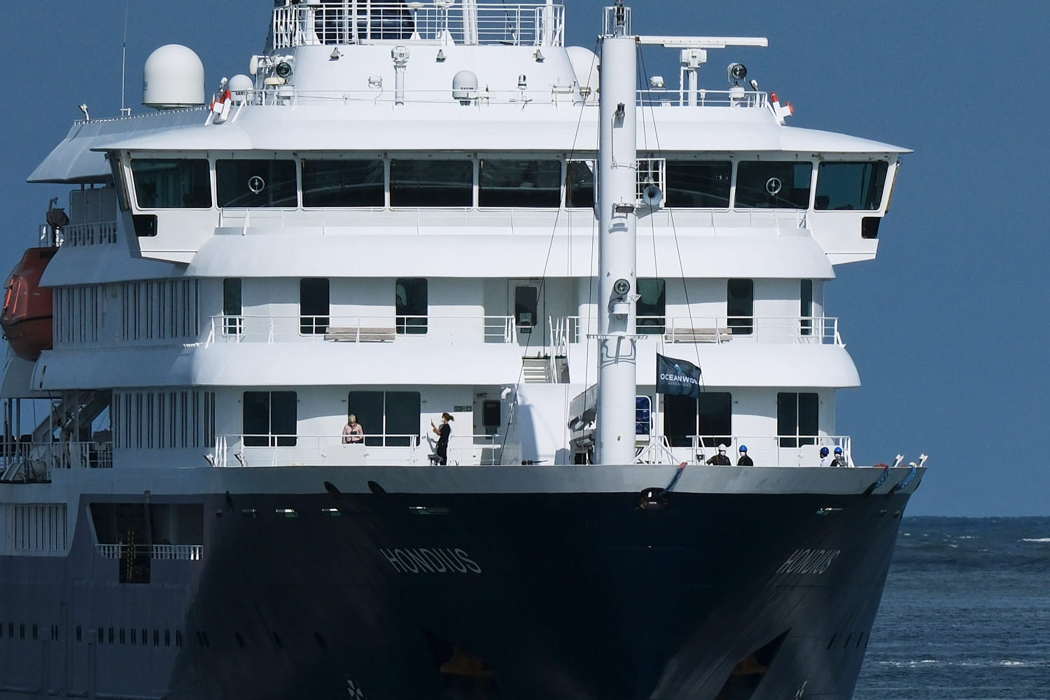 Hantavirus hit cruise ship arrives in Netherlands, ending long and deadly voyage
